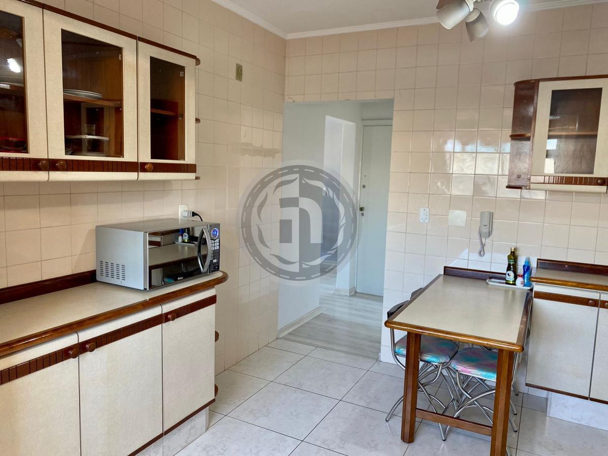 Apartamento à venda com 3 quartos, 200m² - Foto 11