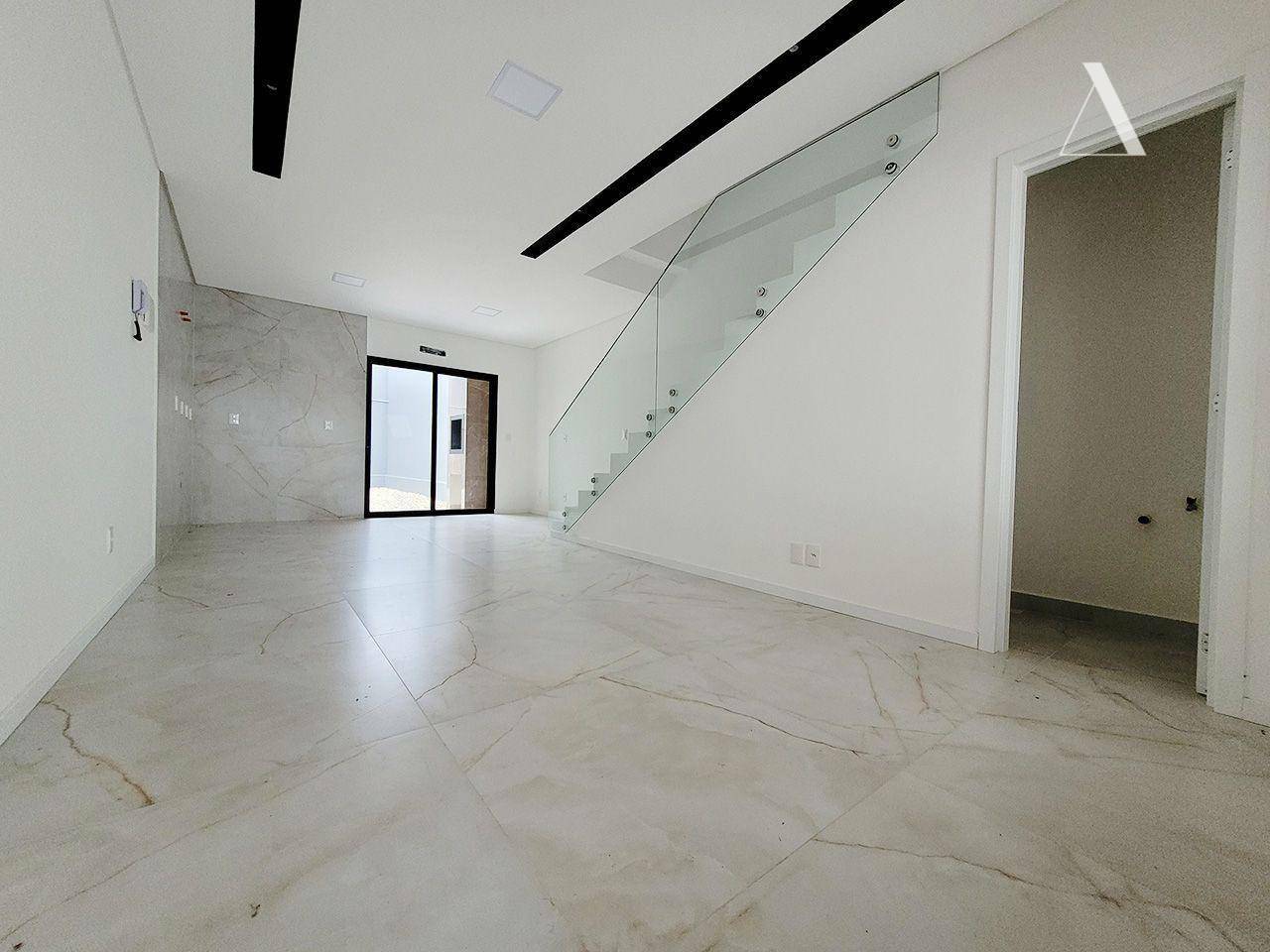 Casa à venda com 3 quartos, 121m² - Foto 3