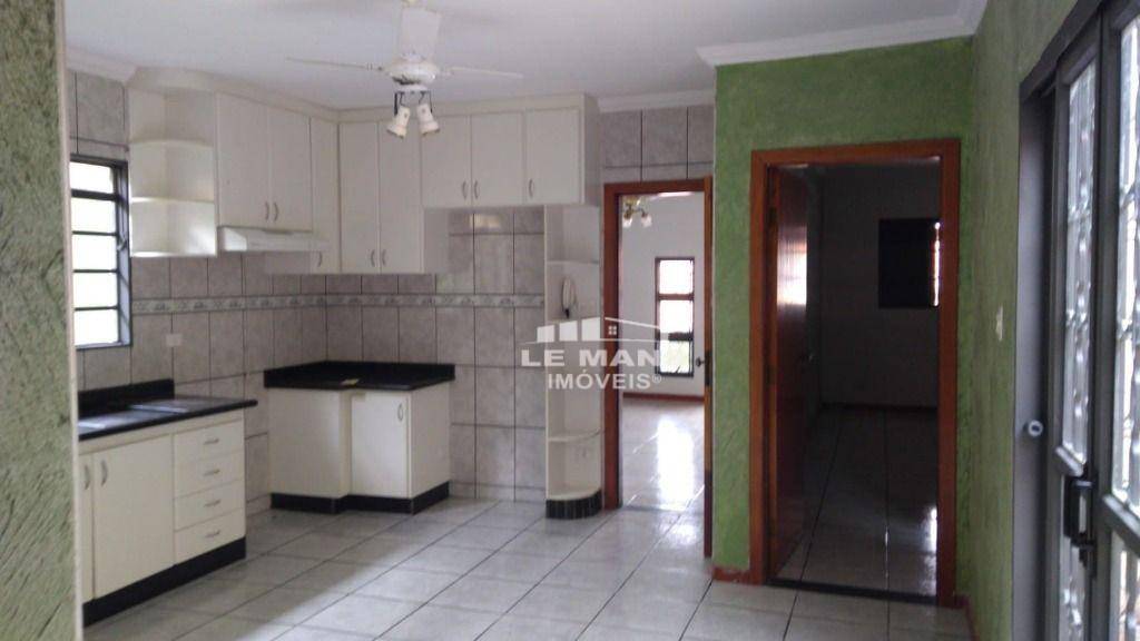 Casa, 3 quartos, 260 m² - Foto 1