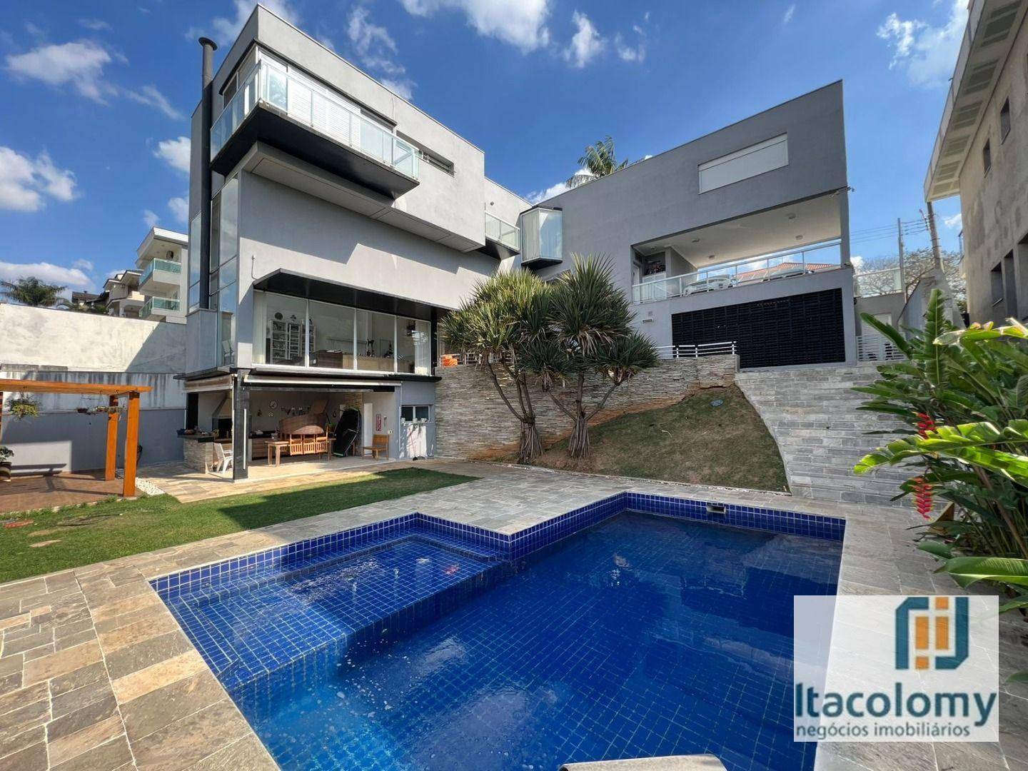 Casa de Condomínio à venda com 3 quartos, 598m² - Foto 2