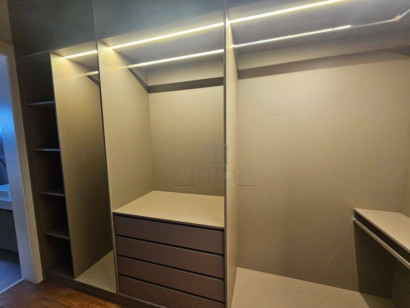 Casa de Condomínio à venda e aluguel com 4 quartos, 650m² - Foto 23
