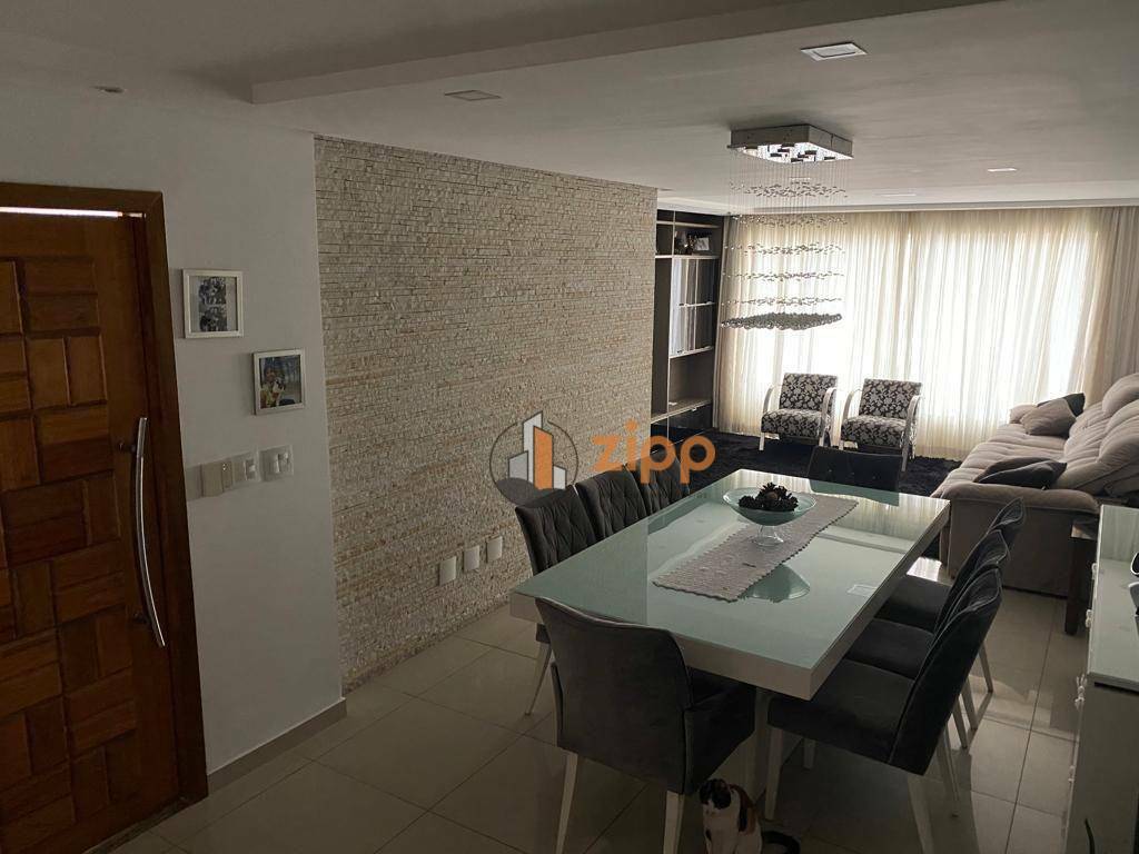 Sobrado à venda com 3 quartos, 240m² - Foto 2