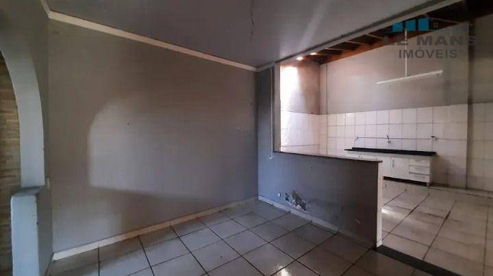 Casa à venda com 4 quartos, 196m² - Foto 8