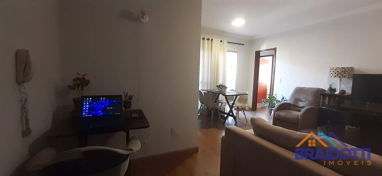 Apartamento à venda com 3 quartos, 90m² - Foto 3