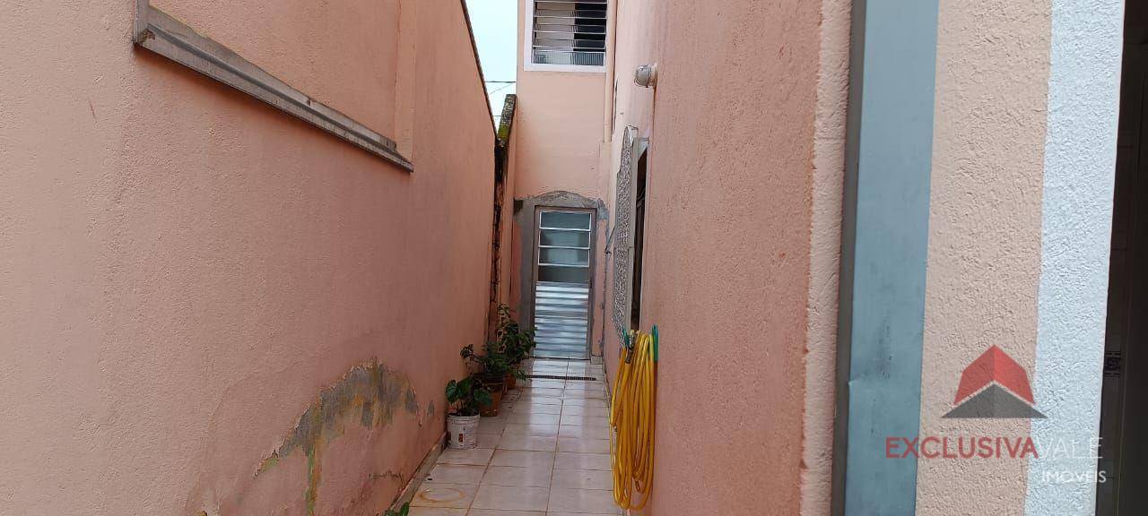 Casa à venda com 3 quartos, 310m² - Foto 3