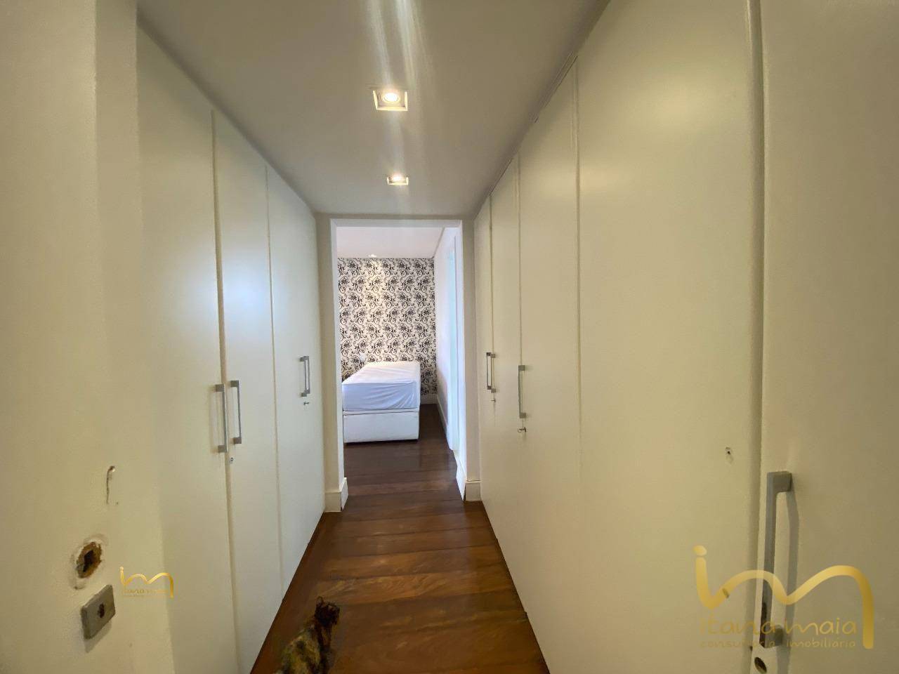 Apartamento à venda com 4 quartos, 225m² - Foto 17