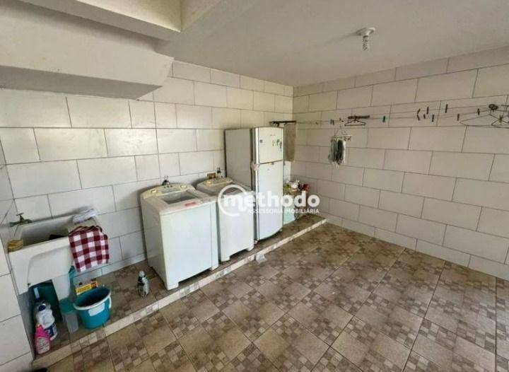 Casa à venda com 3 quartos, 250m² - Foto 2