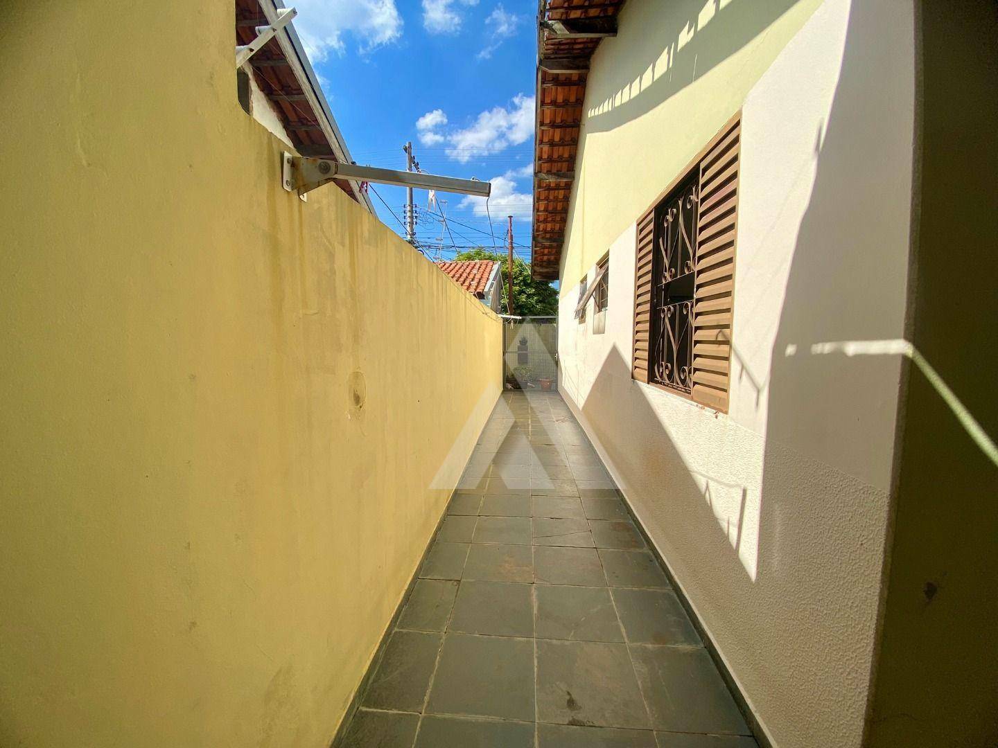 Casa à venda e aluguel com 2 quartos, 95m² - Foto 3