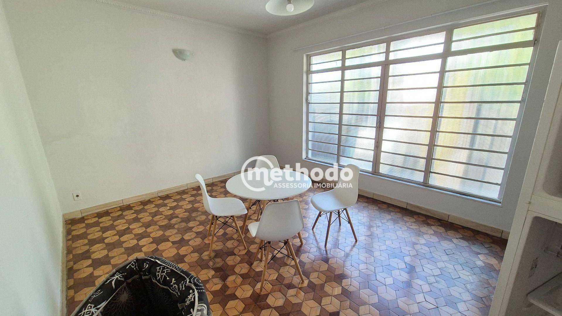 Casa à venda com 3 quartos, 202m² - Foto 2