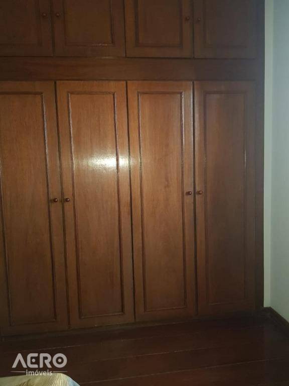 Apartamento à venda com 4 quartos, 230m² - Foto 8