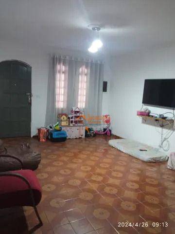 Sobrado à venda com 3 quartos, 200m² - Foto 2