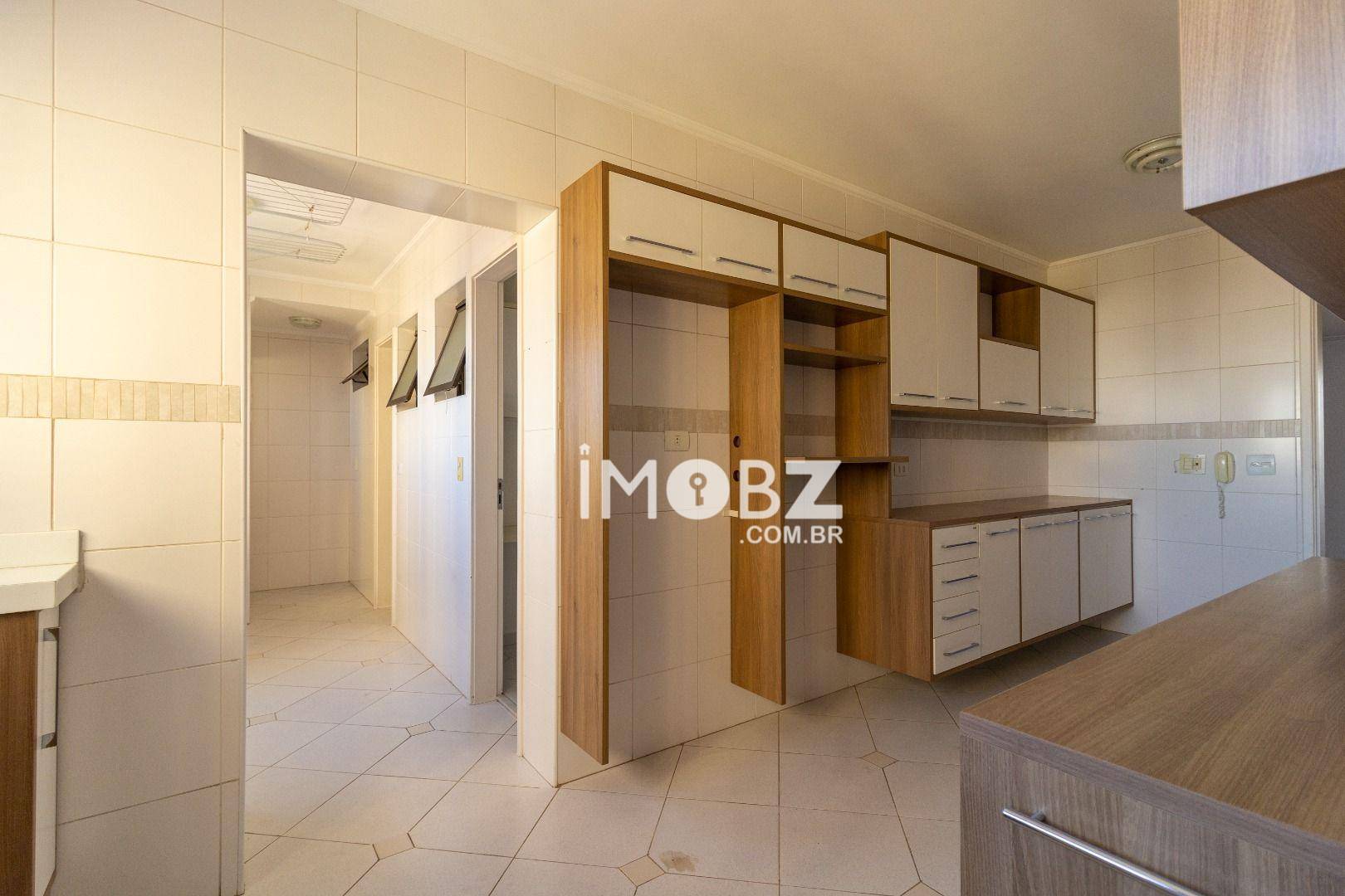 Apartamento à venda com 3 quartos, 160m² - Foto 4