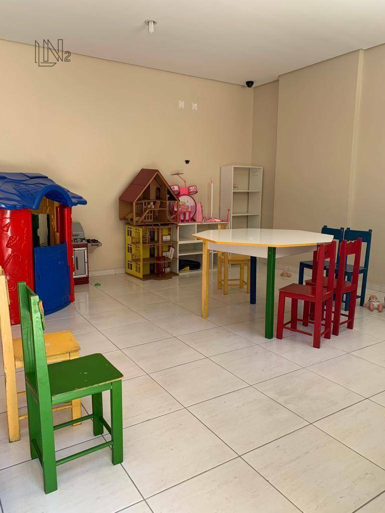 Apartamento à venda com 3 quartos, 137m² - Foto 32