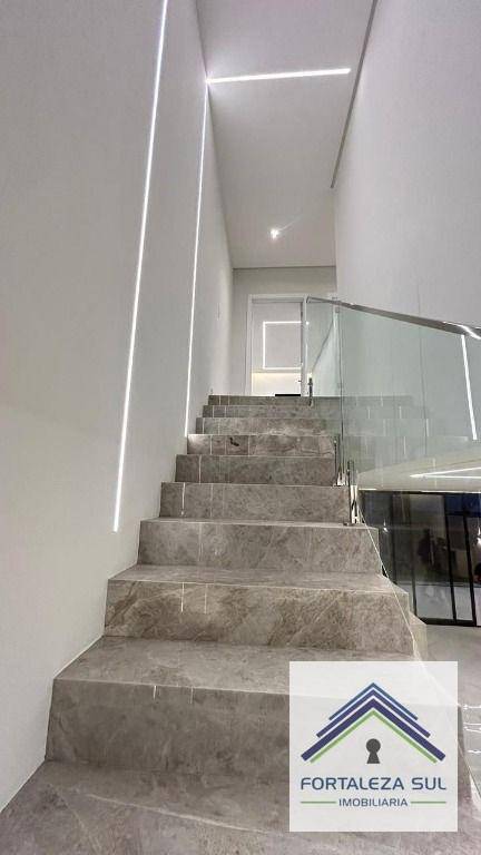 Casa de Condomínio à venda com 4 quartos, 238m² - Foto 10