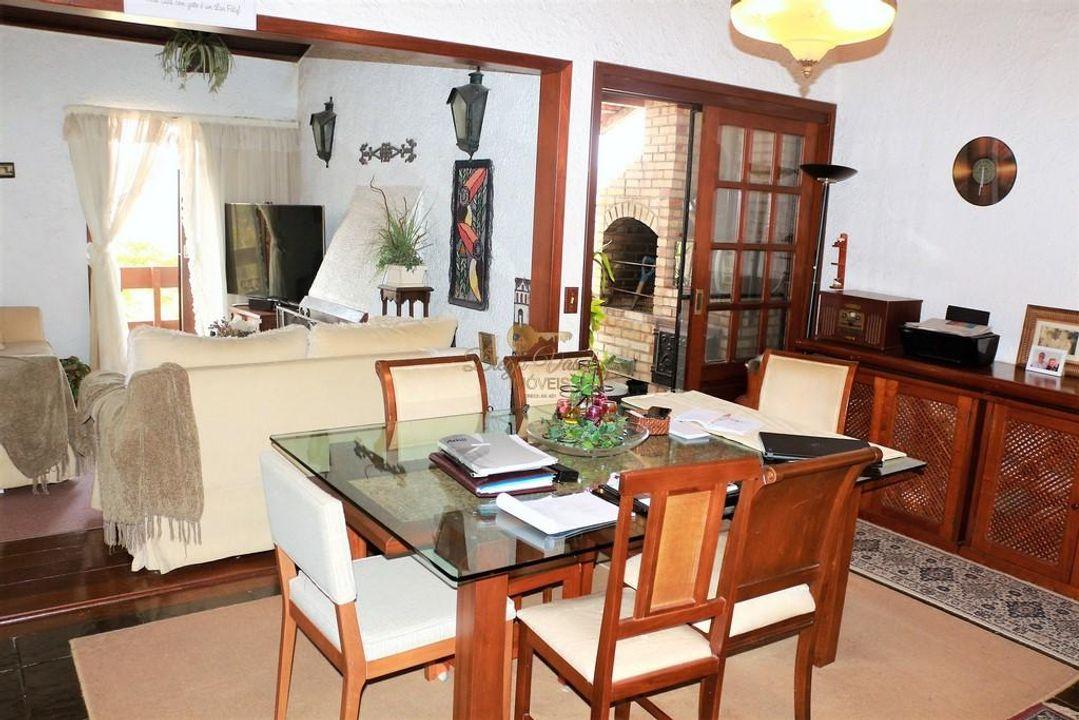 Casa de Condomínio à venda com 5 quartos, 130m² - Foto 1