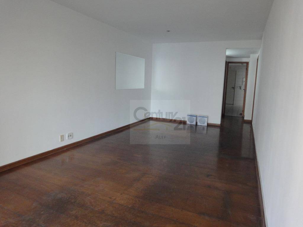 Apartamento para alugar com 3 quartos, 110m² - Foto 4