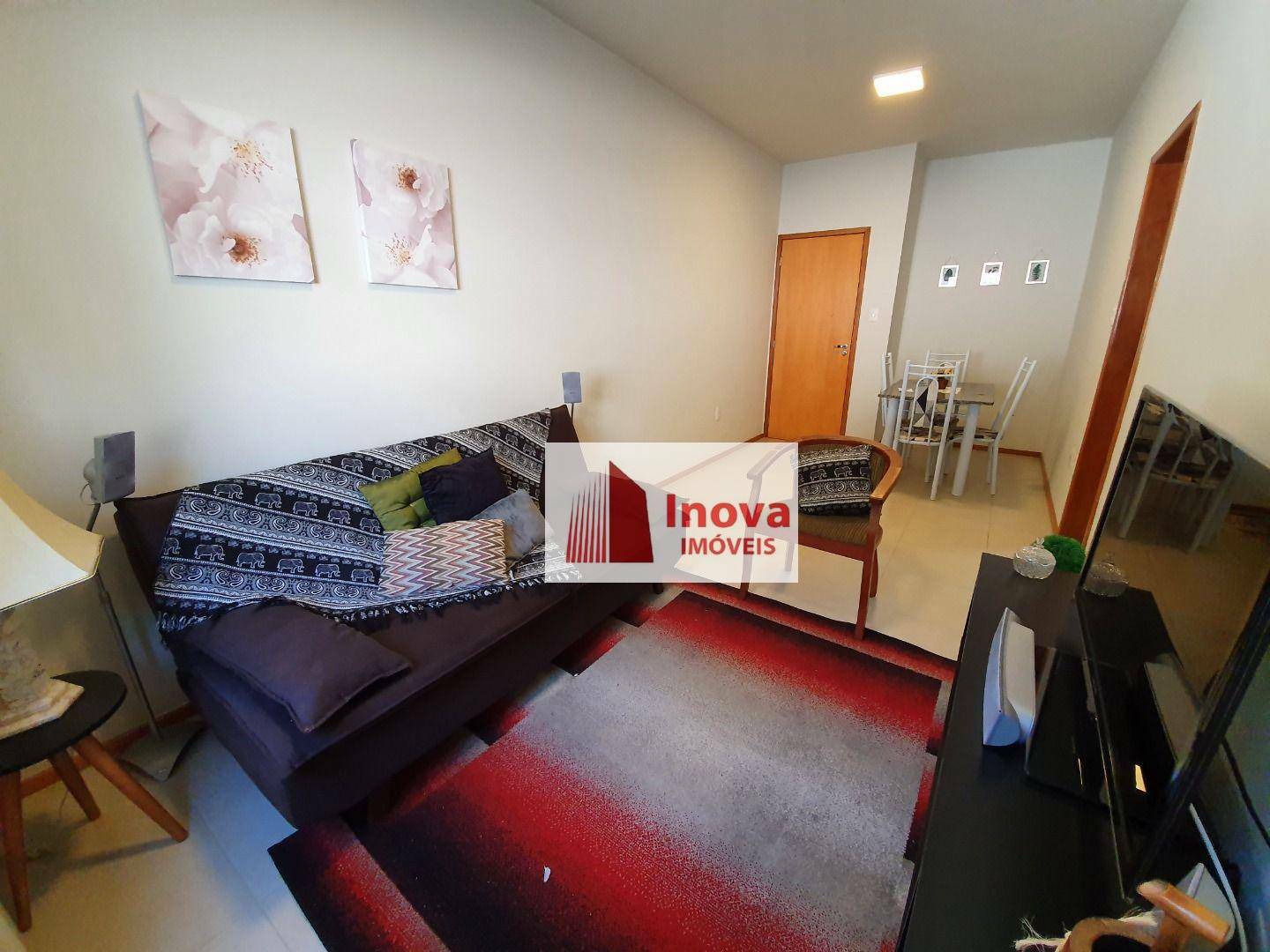 Apartamento à venda com 2 quartos, 70m² - Foto 2