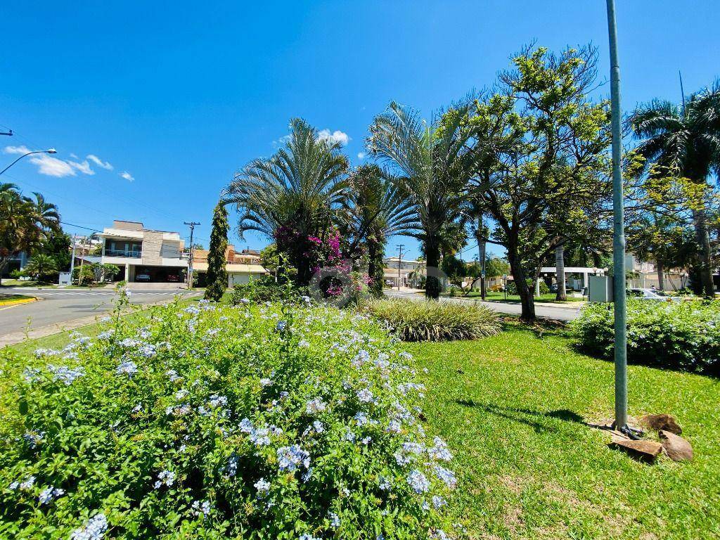 Casa de Condomínio para alugar com 4 quartos, 258m² - Foto 59
