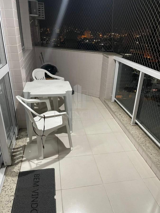 Apartamento à venda com 3 quartos, 96m² - Foto 2