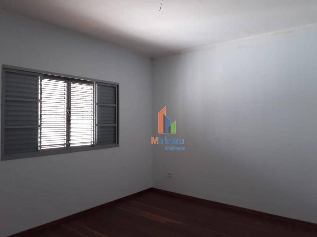 Casa à venda com 3 quartos, 200m² - Foto 6