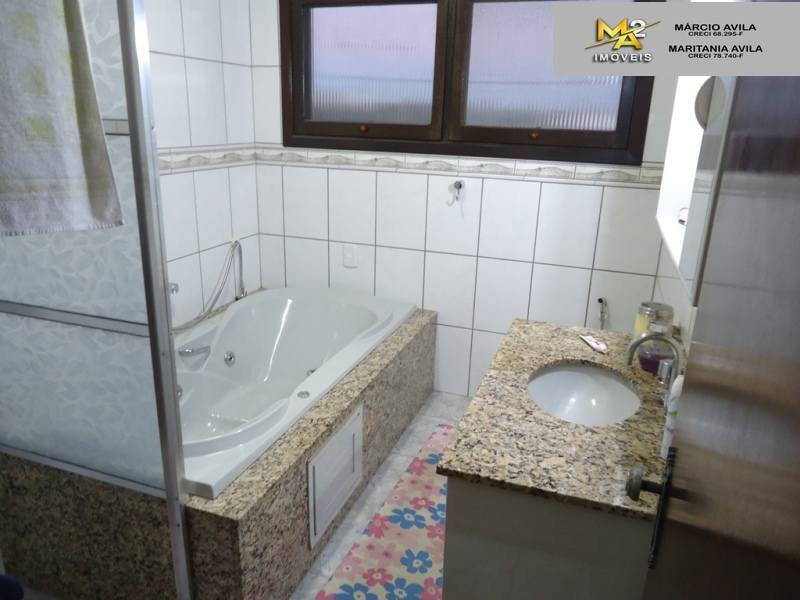 Sobrado à venda com 4 quartos, 200m² - Foto 11