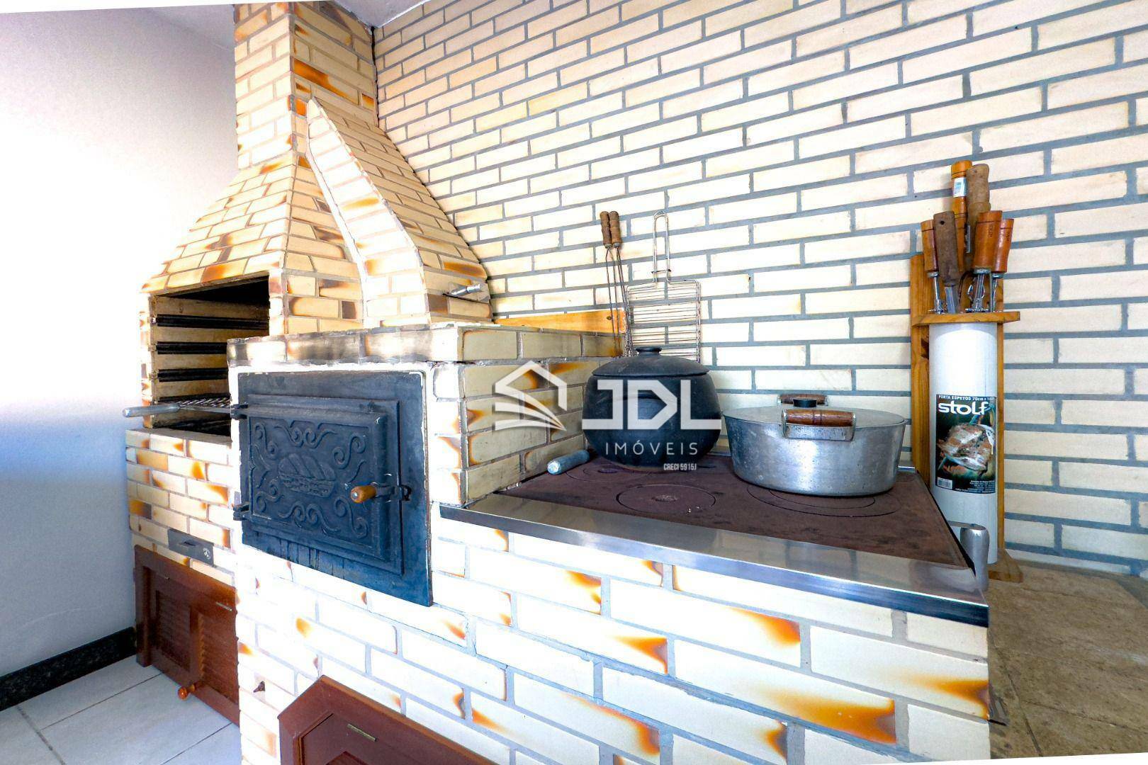 Casa à venda com 4 quartos, 250m² - Foto 8