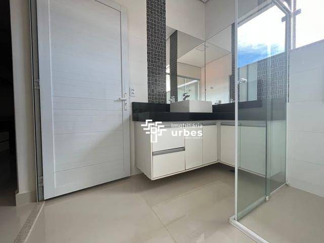 Casa à venda com 4 quartos, 301m² - Foto 26