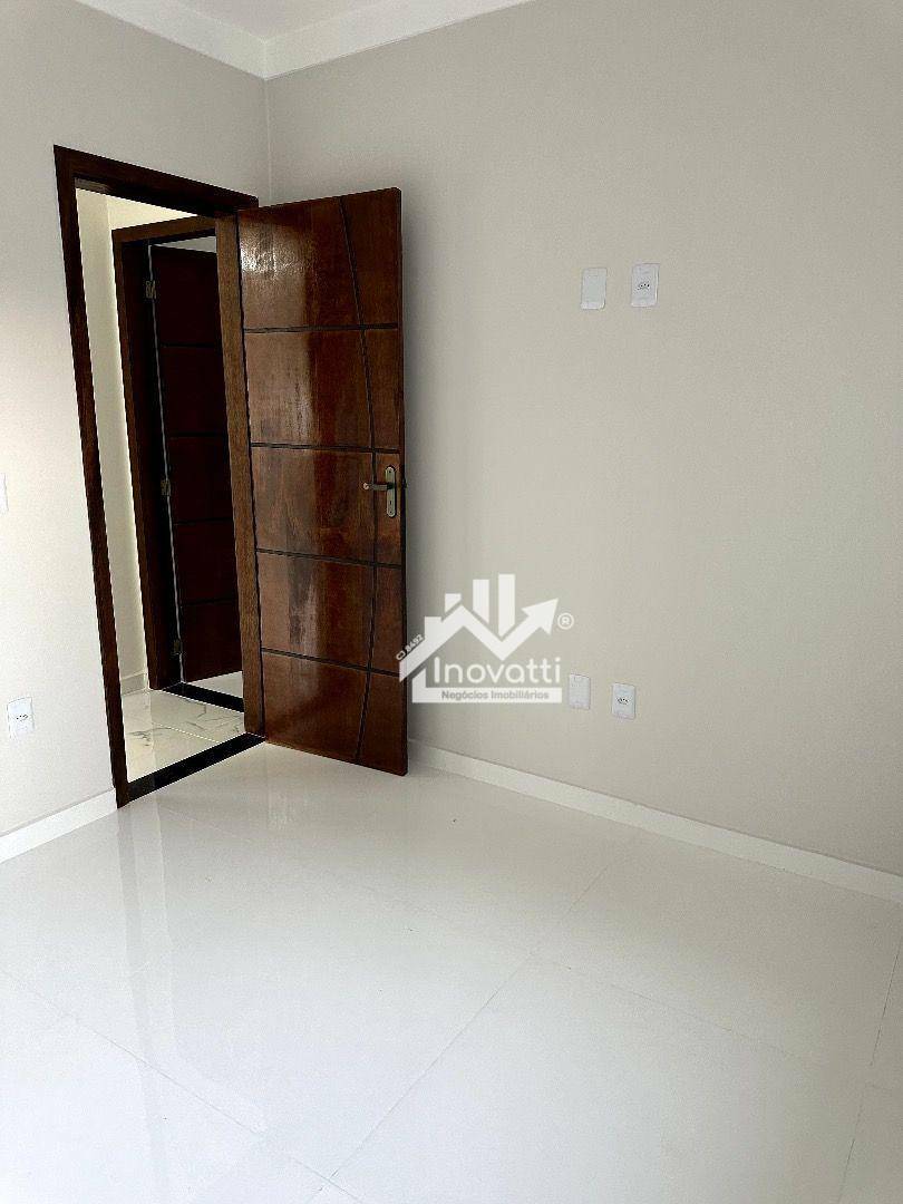 Casa à venda com 3 quartos, 92m² - Foto 12