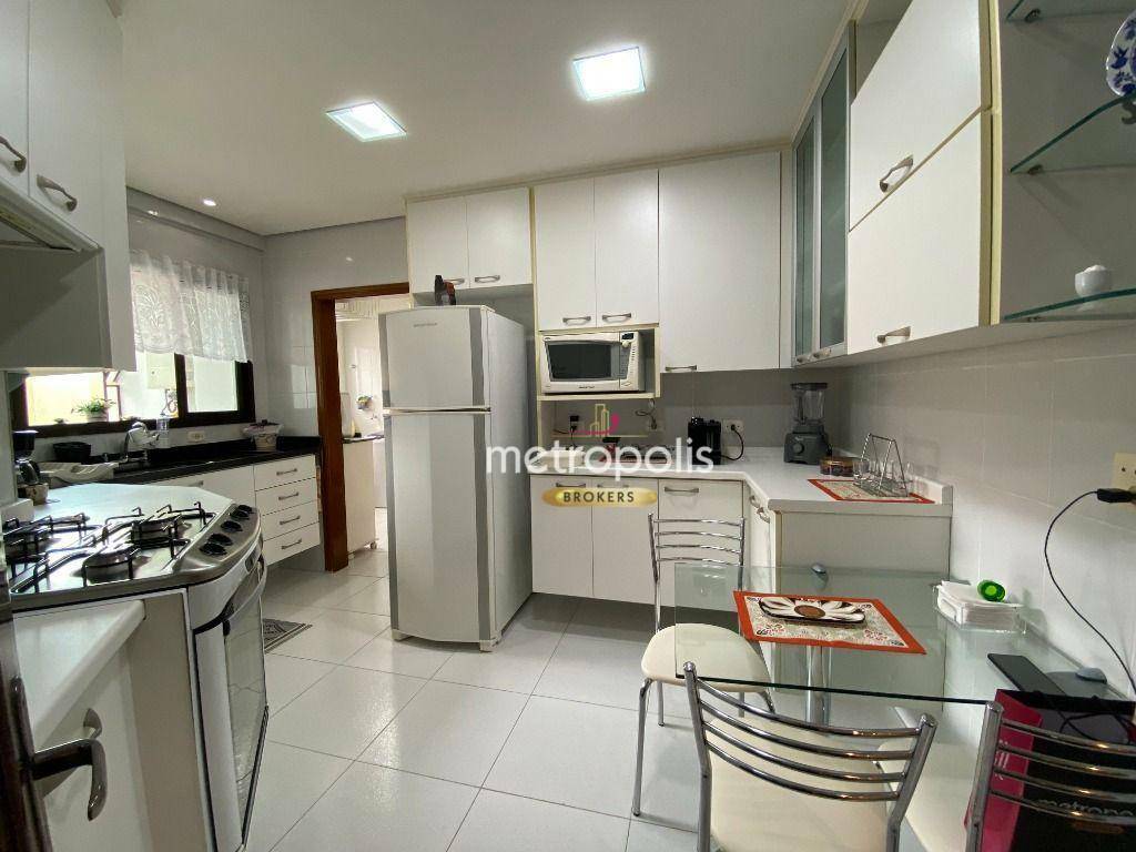 Apartamento à venda com 3 quartos, 168m² - Foto 22