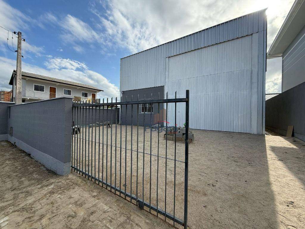Depósito-Galpão-Armazém para alugar, 200m² - Foto 1
