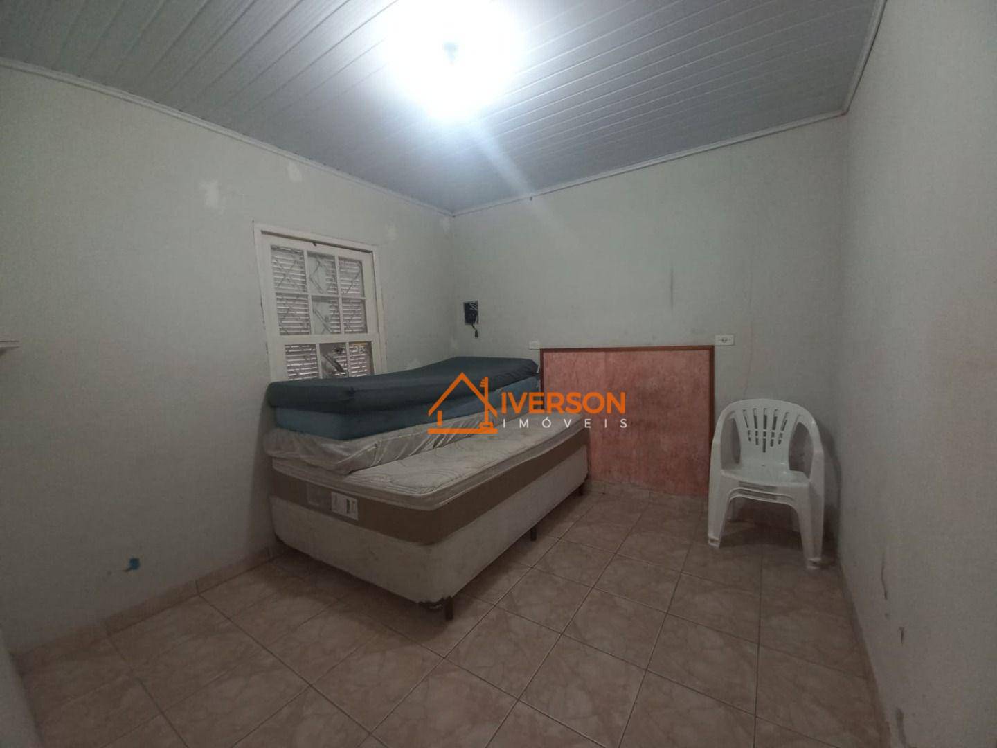 Casa à venda com 2 quartos, 60m² - Foto 6