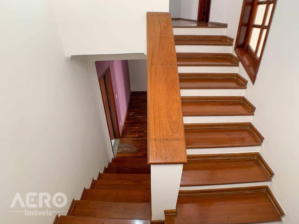 Casa à venda com 3 quartos, 255m² - Foto 13