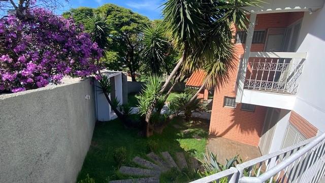 Casa para alugar com 3 quartos, 199m² - Foto 12