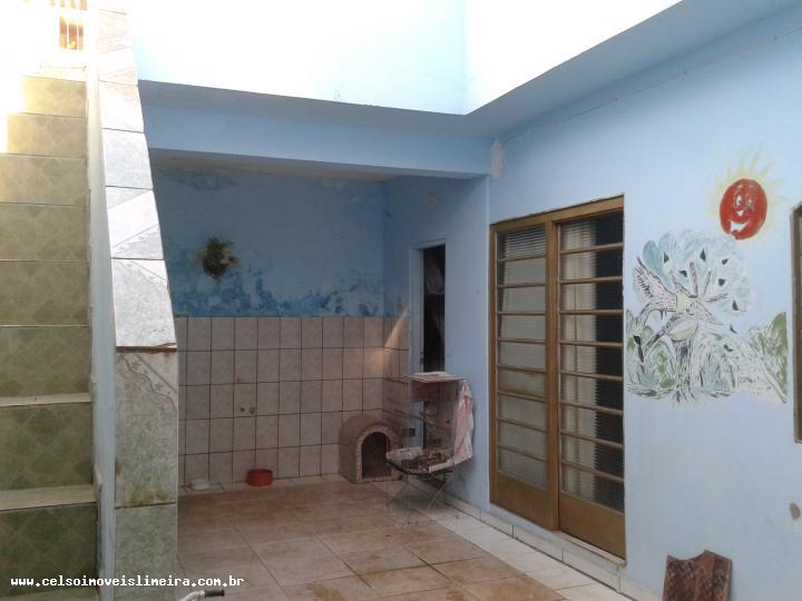 Casa à venda com 5 quartos, 140m² - Foto 12