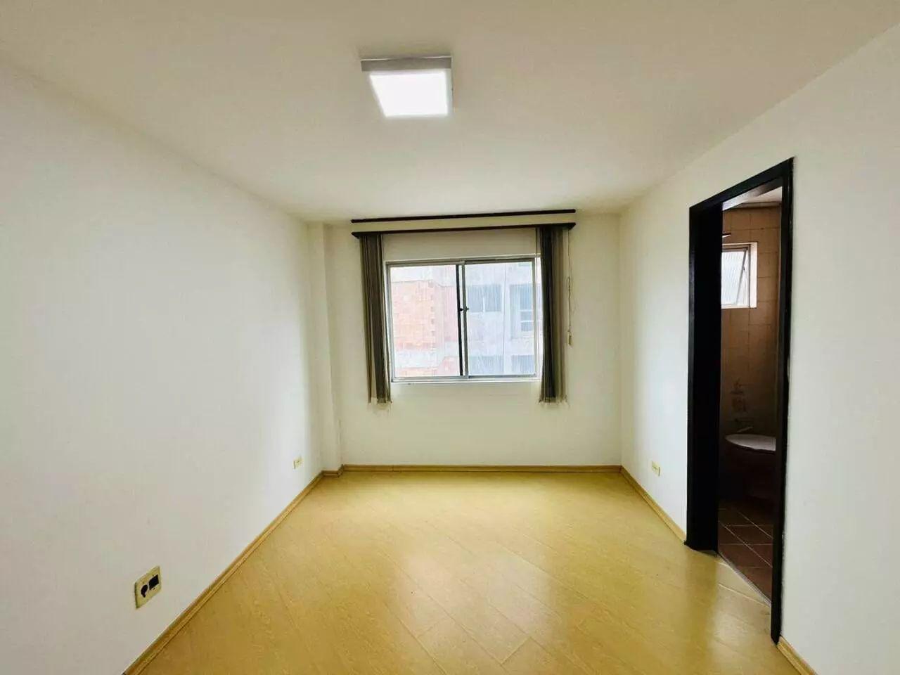 Apartamento à venda com 3 quartos, 76m² - Foto 3