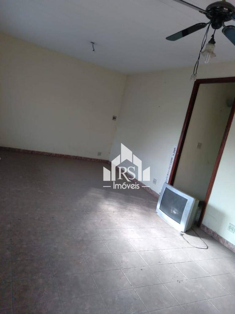 Casa à venda com 3 quartos, 150m² - Foto 12