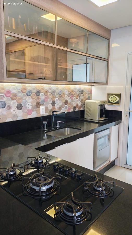 Casa de Condomínio à venda com 3 quartos, 235m² - Foto 31