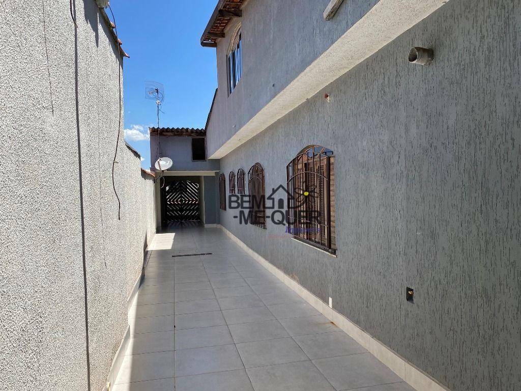 Casa à venda com 3 quartos, 380m² - Foto 47