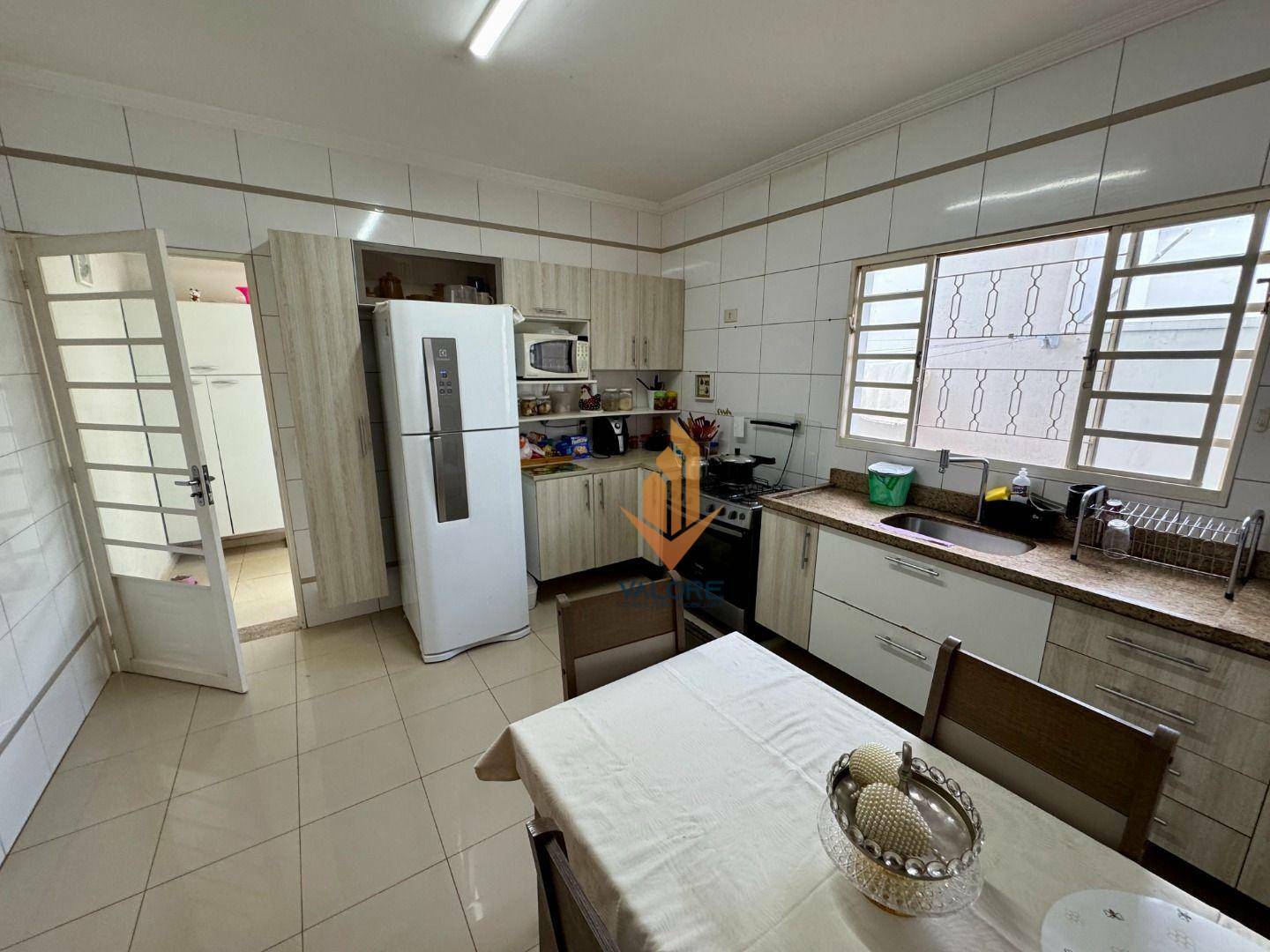 Casa de Condomínio à venda com 3 quartos, 129m² - Foto 13