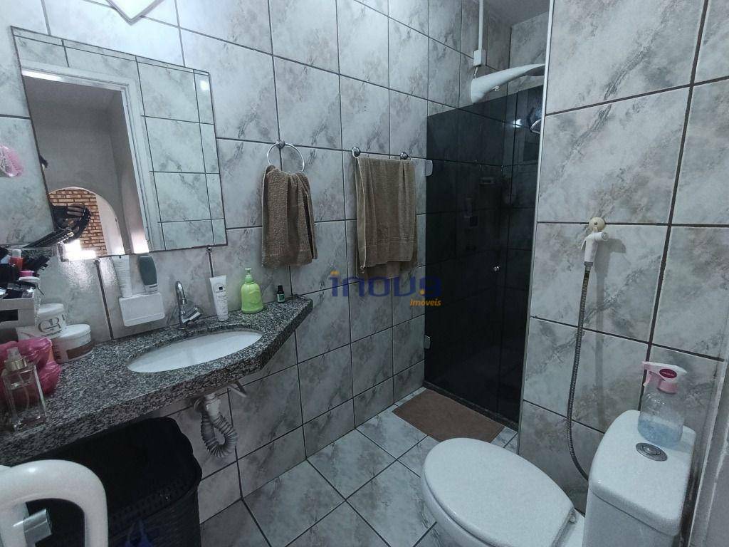 Casa à venda com 4 quartos, 240m² - Foto 40