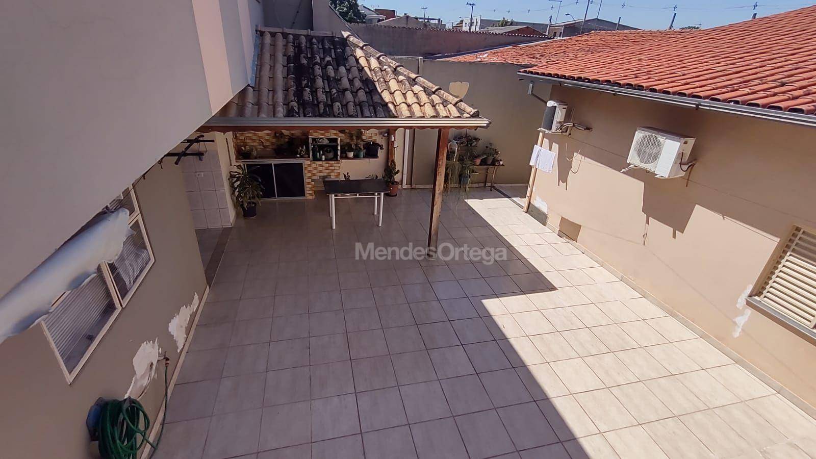 Casa à venda com 3 quartos, 209m² - Foto 23