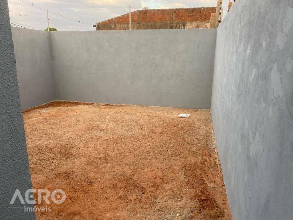 Casa à venda com 2 quartos, 70m² - Foto 6