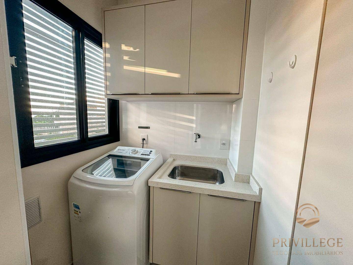 Apartamento à venda com 3 quartos, 75m² - Foto 4