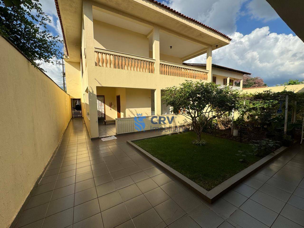 Casa à venda com 3 quartos, 342m² - Foto 18