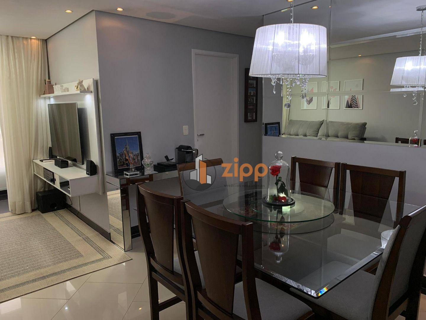 Apartamento à venda com 2 quartos, 65m² - Foto 2