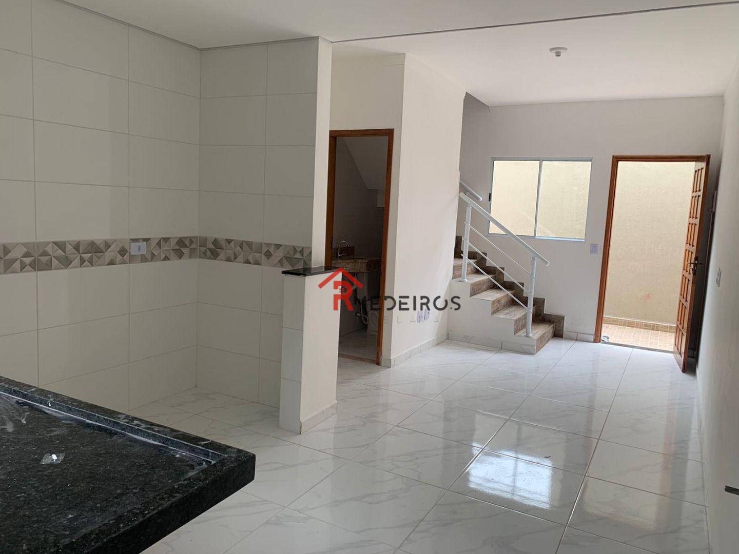 Sobrado à venda com 2 quartos, 59m² - Foto 1