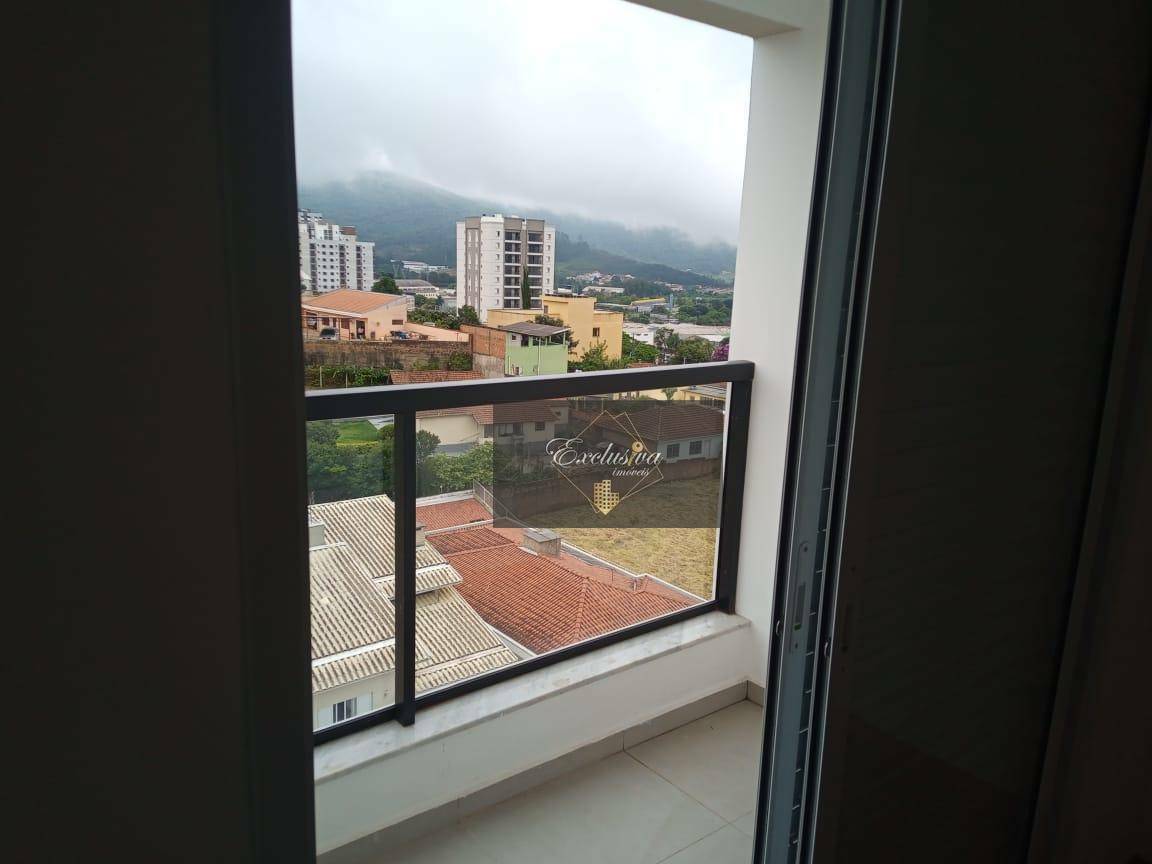 Apartamento à venda com 3 quartos, 141m² - Foto 3