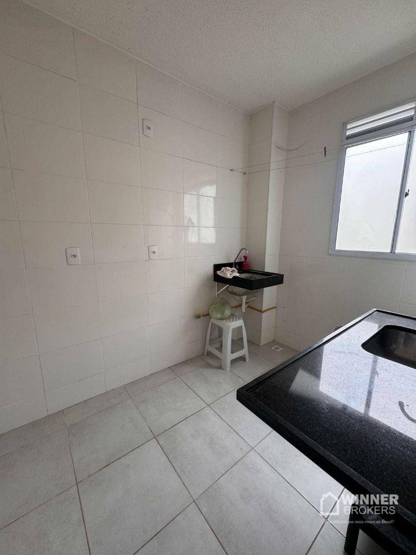 Apartamento à venda com 2 quartos, 42m² - Foto 2