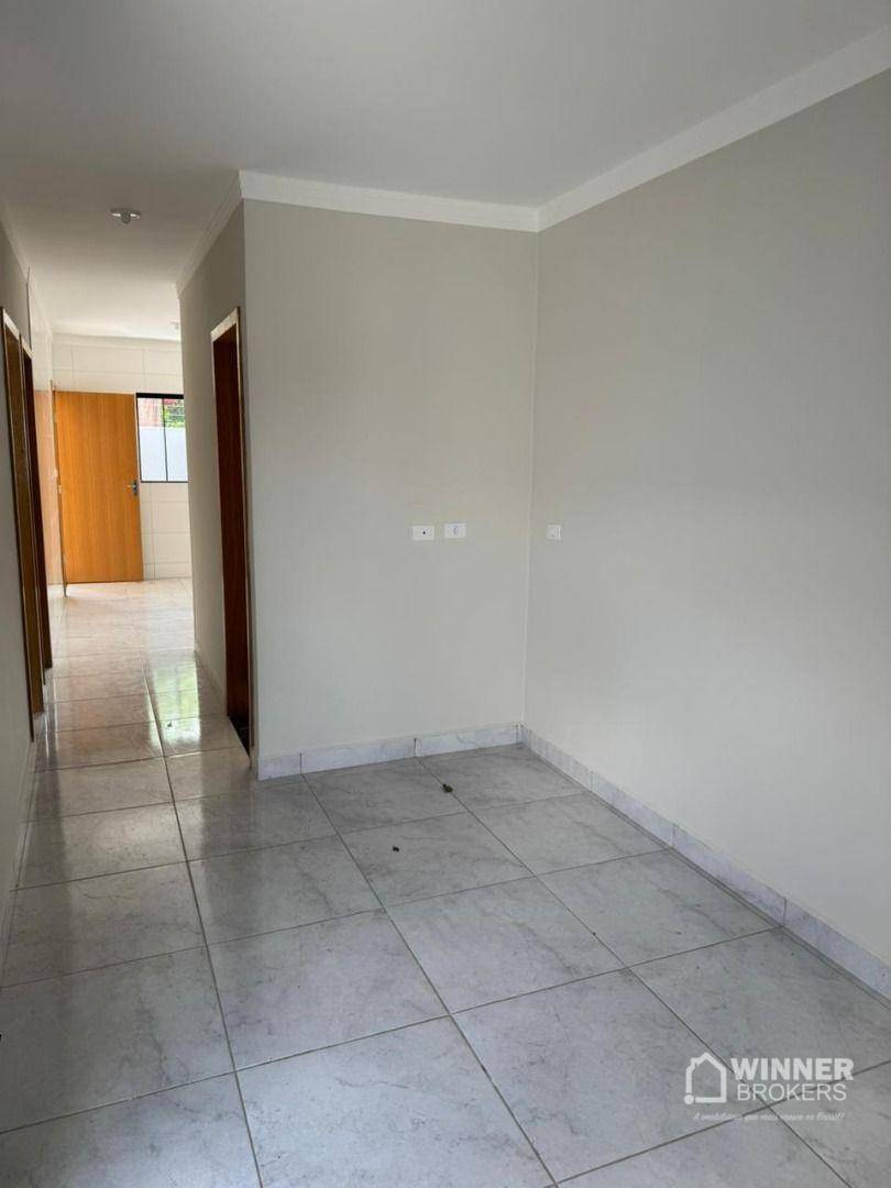 Casa à venda com 3 quartos, 69m² - Foto 2