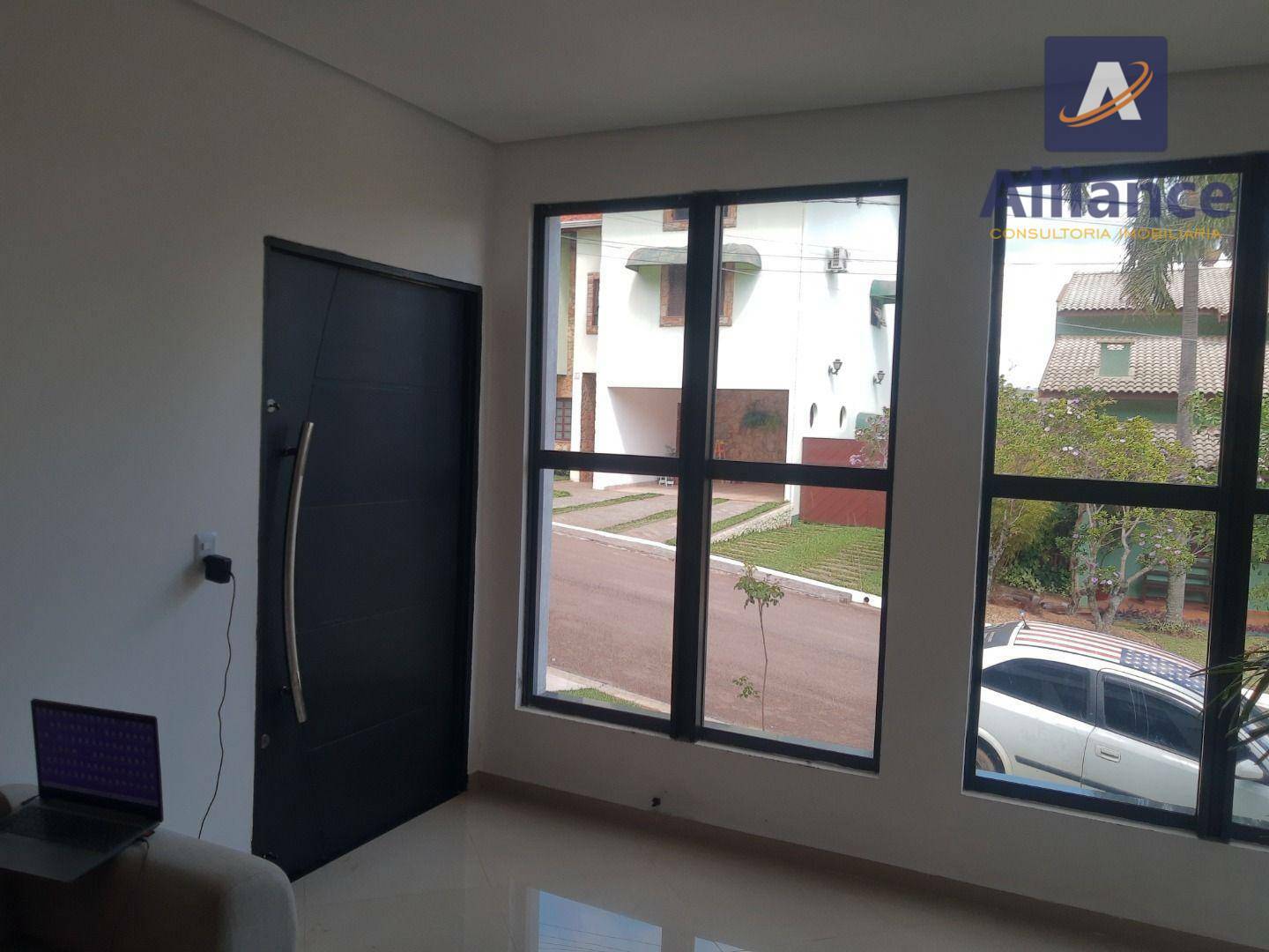 Casa de Condomínio à venda com 3 quartos, 250m² - Foto 8